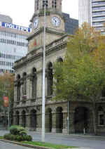 buildings-01.jpg (49706 bytes)