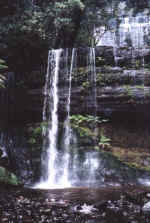 falls01.jpg (47929 bytes)