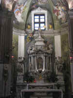 cathedral04.JPG (67745 bytes)