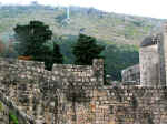wall01.JPG (127550 bytes)