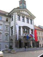 bldg08.JPG (73779 bytes)