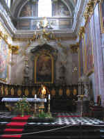 cathedral05.JPG (90331 bytes)