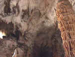 beautiful caves03.jpg (43001 bytes)