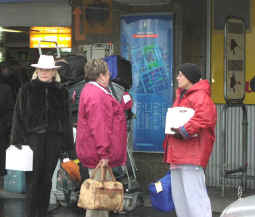 Pb290091.jpg (61033 bytes)