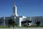 mormons02.jpg (42513 bytes)