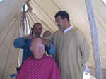 head shaving02.jpg (59881 bytes)