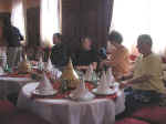 lunch02.jpg (56186 bytes)