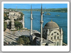 A closer view of the mosque